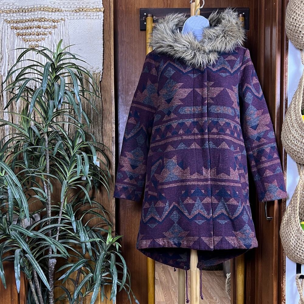 BB Dakota Dusty Coat Womens S Southwestern Aztec Faux Fur Hood Boho Parka NWOT
